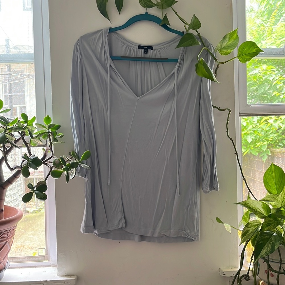 Gap sweater/shirt.